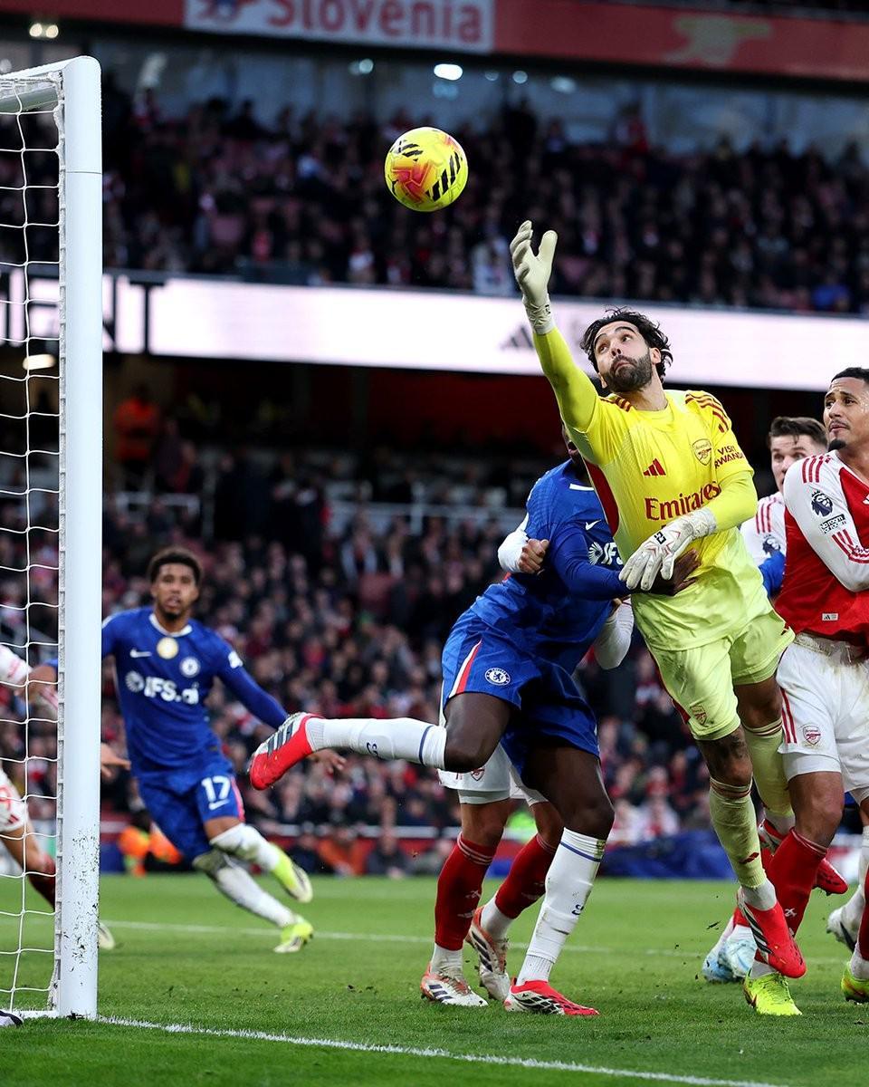 开云体育真人-舒梅切尔当面夸赞拉亚：没有你本赛季阿森纳不会是现在的位置